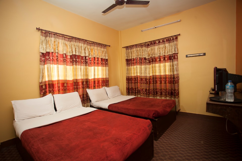 SPOT ON 380 Hotel Pashupati Plaza, Gaushala Kathmandu, Kathmandu