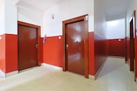 OYO 381 Hotel Pashupati Plaza