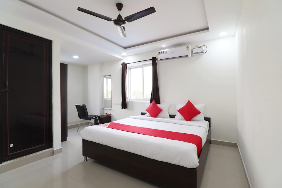 OYO 39395 Encore Suits , Indiranagar Extension Bangalore, Bangalore