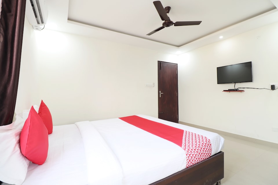 OYO 39395 Encore Suits , Indiranagar Extension Bangalore, Bangalore