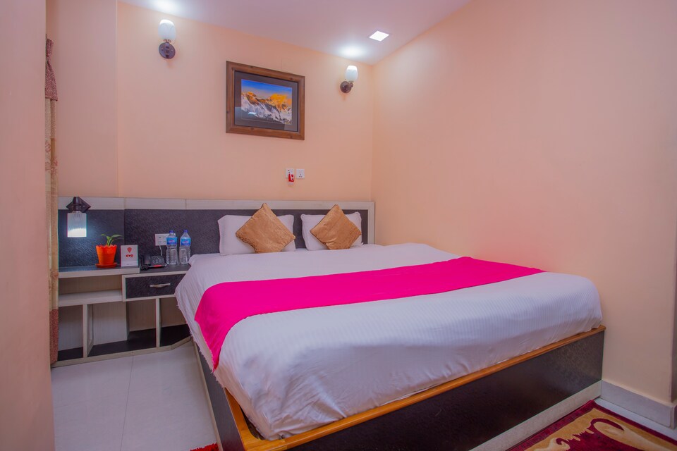 OYO 384 Ringji Palace, Kakarvitta, Kakarvitta