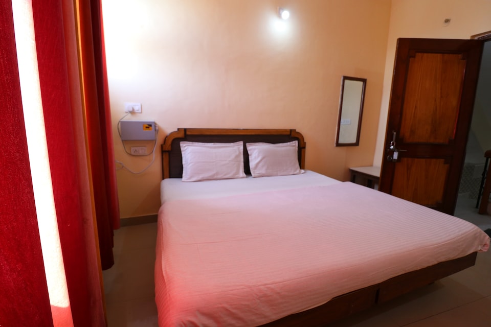 Ashok Guest House पर SPOT ON करें, Katra, कटरा