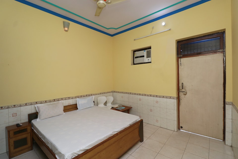 OYO 39421 Hotel Dev, Mathura, Mathura