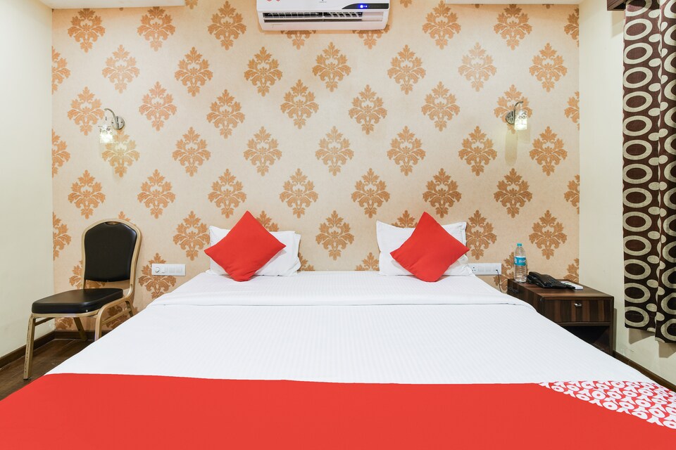 OYO 39434 Sri Balaji International, Vellore, Vellore