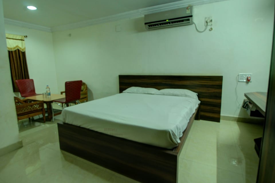 SPOT ON 39438 Hotel The Krishna Regency, Bidar city, Bidar