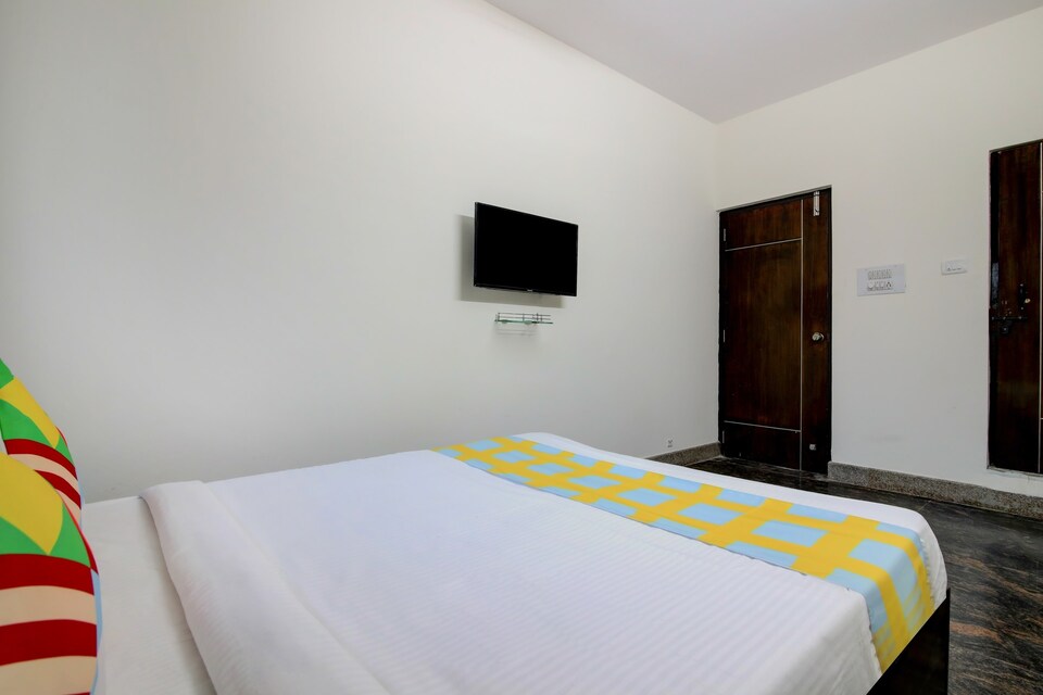 OYO 39443 Home Nivedita House, Yehalanka Bangalore, Bangalore