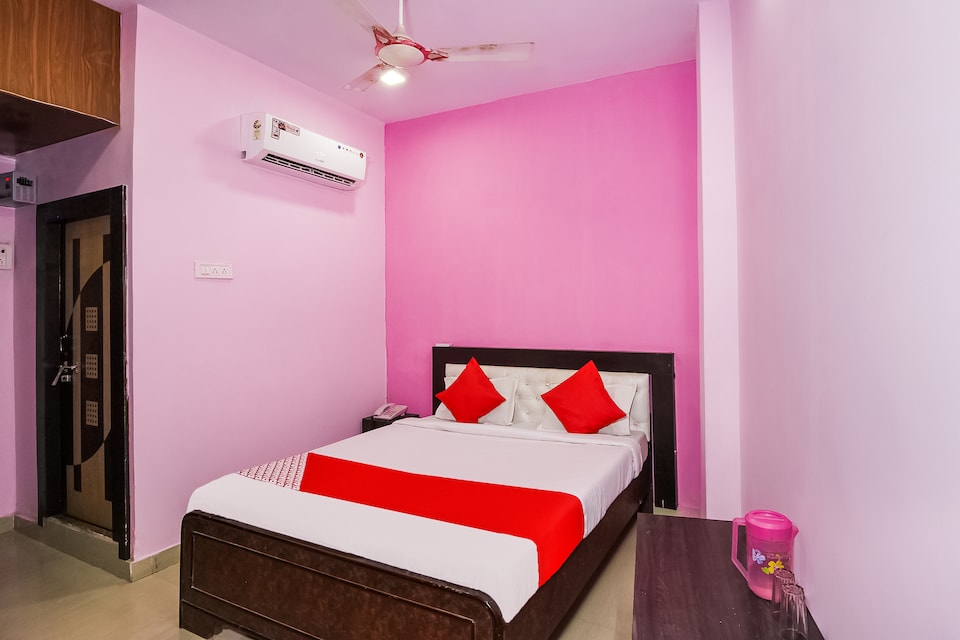 OYO 39444 Shree Kashi Guest House, Godowlia, Varanasi