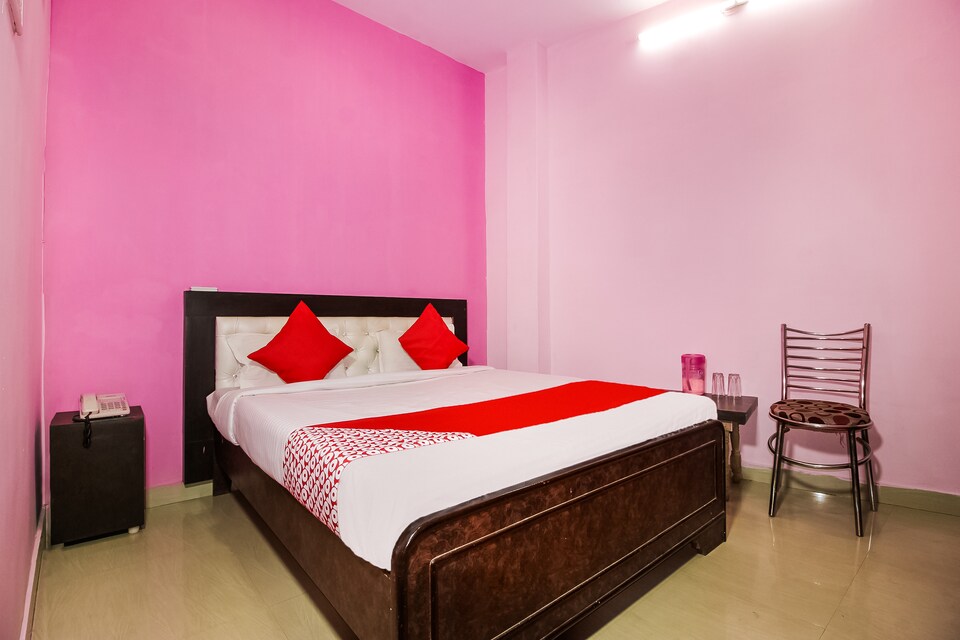 OYO 39444 Shree Kashi Guest House, Godowlia, Varanasi