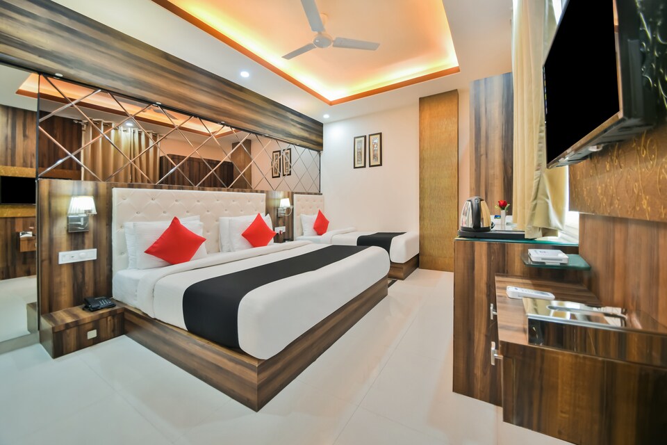 Capital O 39446 Hotel Royal Park, Talwandi Kota, Kota