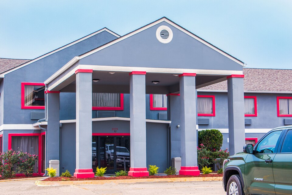 OYO Townhouse Donaldsonville - Gonzale, C70737, Donaldsonville LA