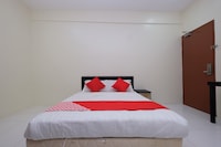 OYO 1104 Q Hotel
