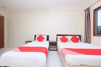 OYO 1104 Q Hotel