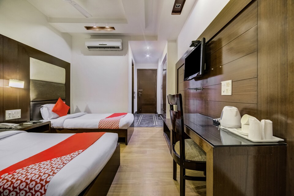 OYO 644 Hotel Haris Court, Cyber City, Gurgaon