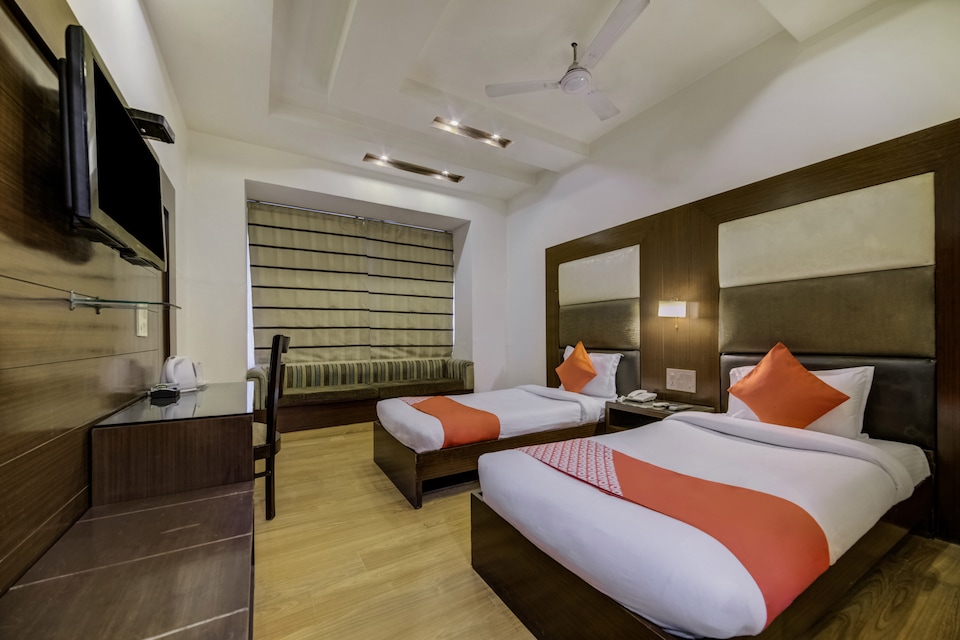 OYO 644 Hotel Haris Court, Cyber City, Gurgaon