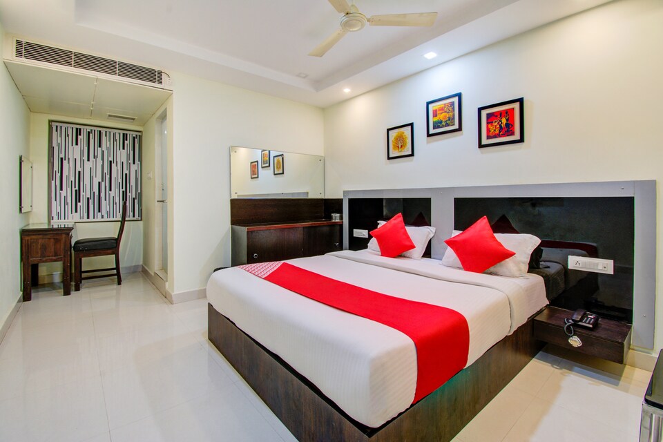 OYO 39472 HOTEL RAMG, Governorpet Vijayawada, Vijayawada