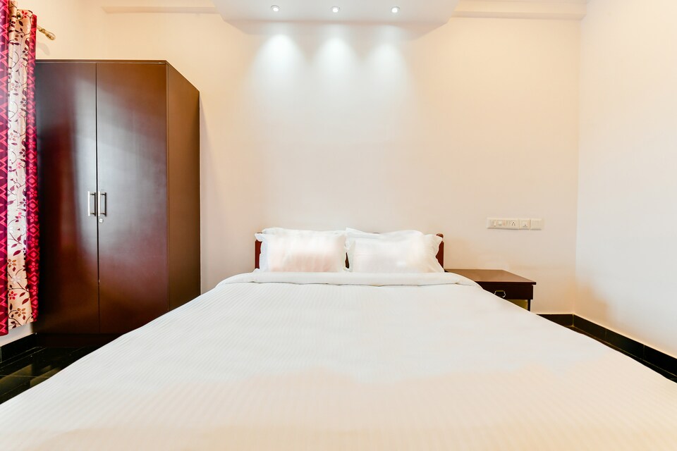 SPOT ON 39480 Vattekad Tourist Home, Infopark Kochi, Kochi