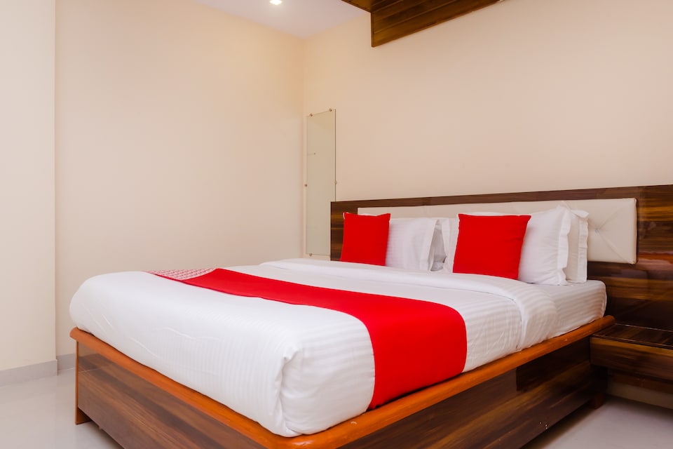 OYO 39481 Hotel Shelter, Mumbai-Kalyan-Bhiwandi- Badalapur, Mumbai
