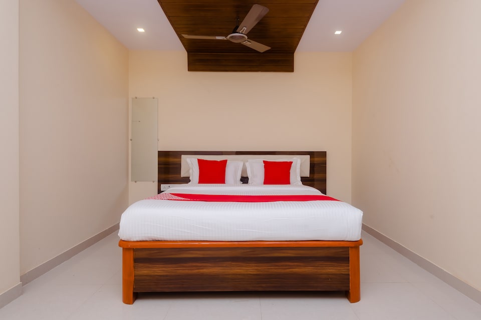 OYO 39481 Hotel Shelter, Mumbai-Kalyan-Bhiwandi- Badalapur, Mumbai