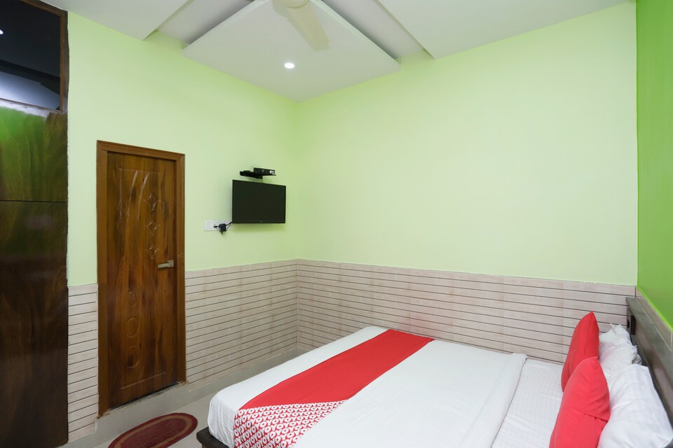 OYO 39485 Hotel Ds Grand, Hardoi, Hardoi