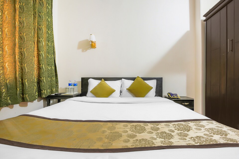 OYO 388 Teeka's Holiday Inn, Pokhara, Pokhara