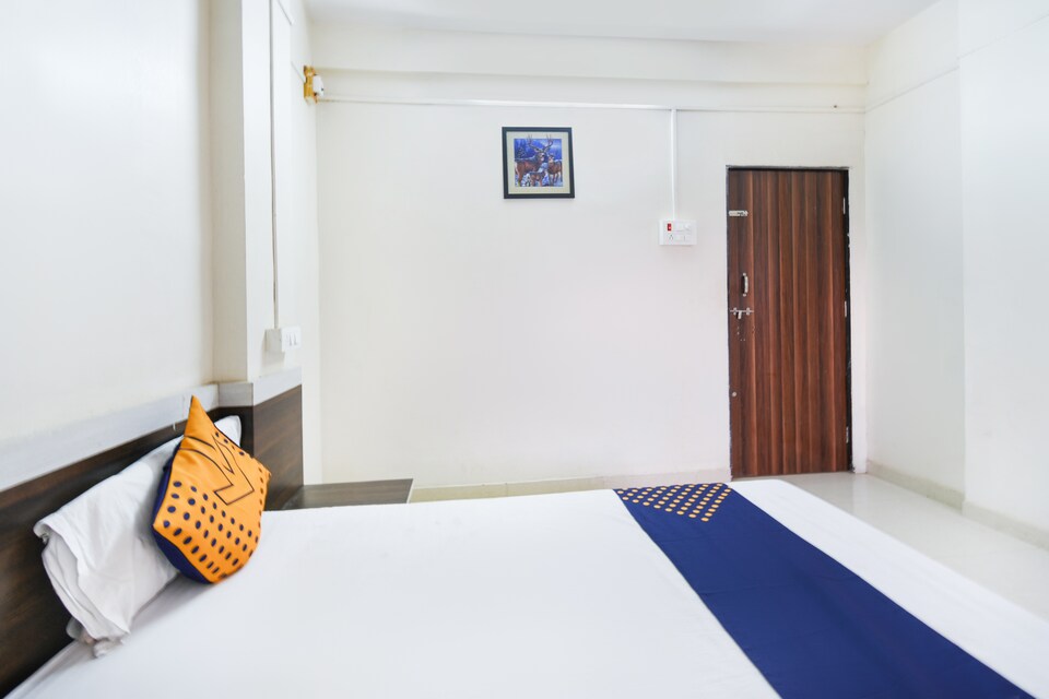 SPOT ON 39492 Hotel Jayesh, Ranjangaon, Ranjangaon