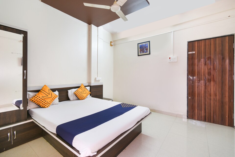 SPOT ON 39492 Hotel Jayesh, Ranjangaon, Ranjangaon