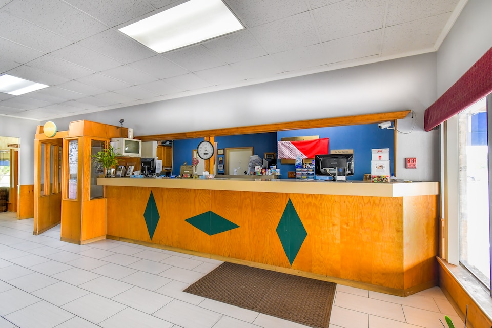 OYO Hotel Tyler Lindale, C75702, Tyler TX