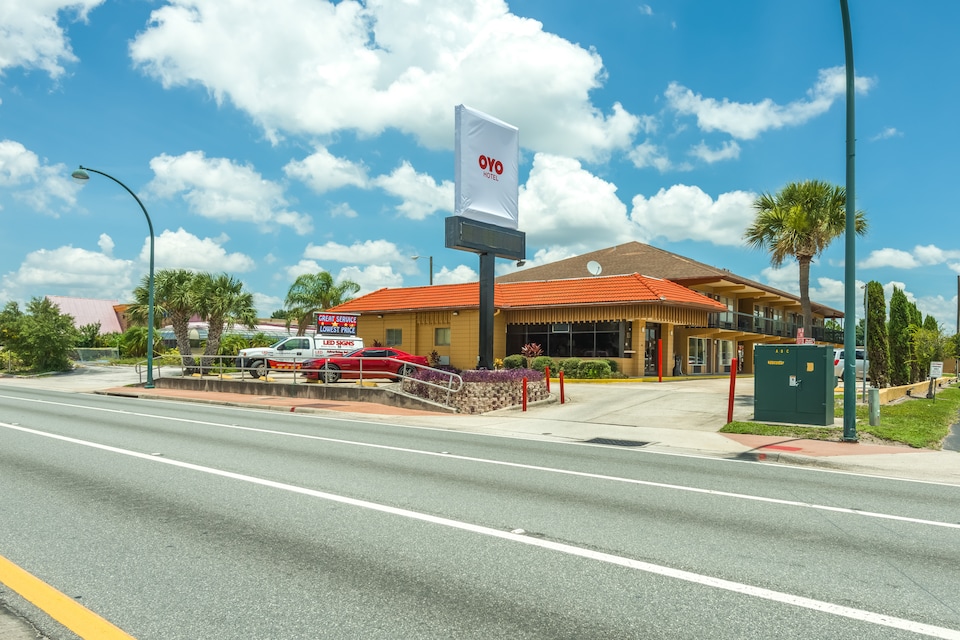 OYO Hotel Orlando Florida Mall, C32809, Orlando FL