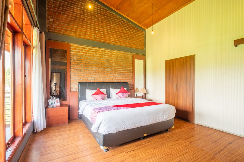 OYO 900 Villa Buleud, Garut Kota, Garut