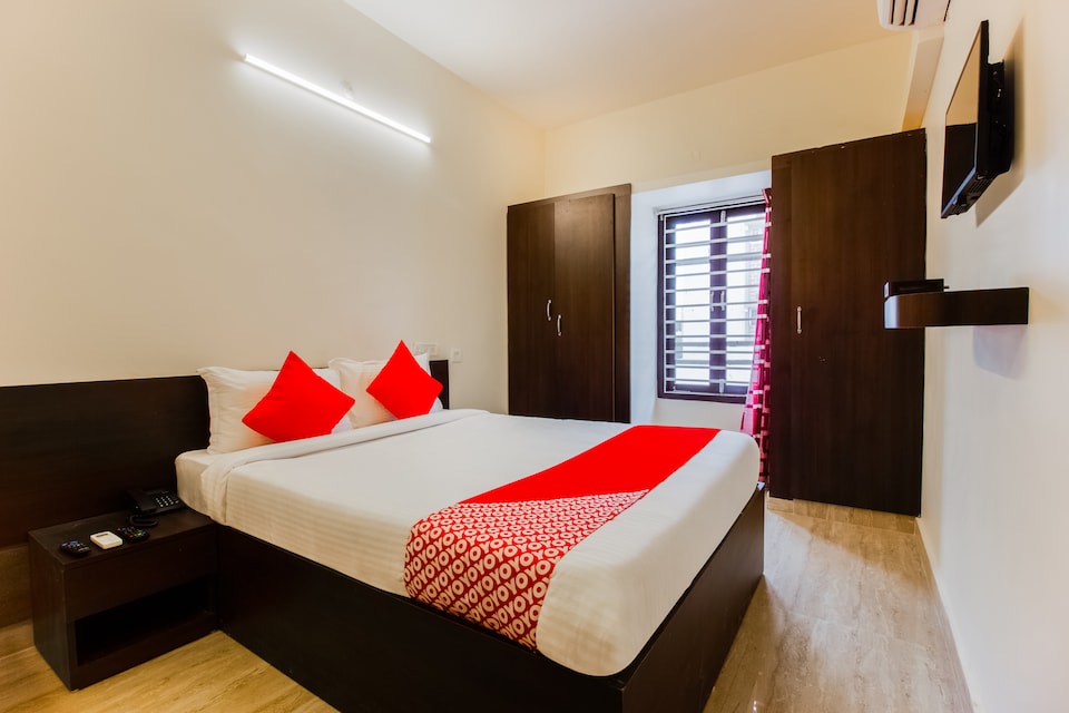 OYO Flagship 39517 Near Sri Chaitanya Junior College, Secunderabad, Hyderabad