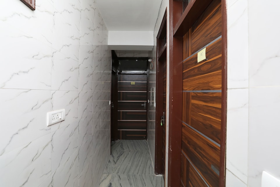 OYO 39518 Kanchan House, Dwarka Delhi, Delhi