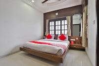 OYO Hotel City Palace