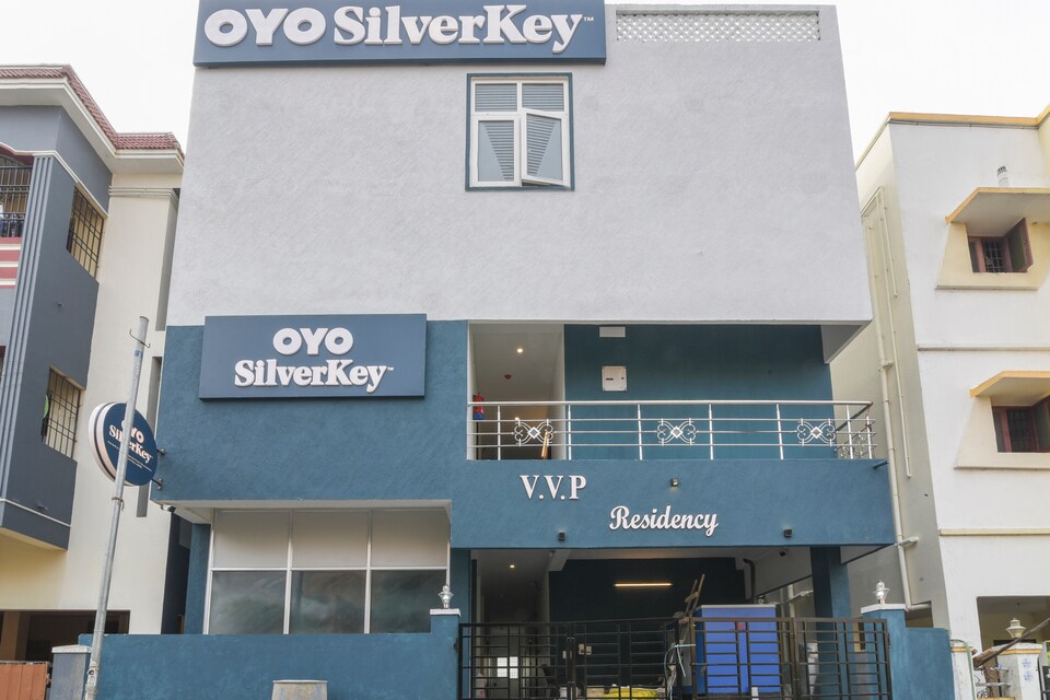 SilverKey Executive Stays 39526 Perumbakkam, Velachery, Chennai