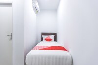 OYO 907 Wisma Cakung