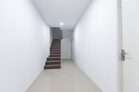 OYO 907 Wisma Cakung