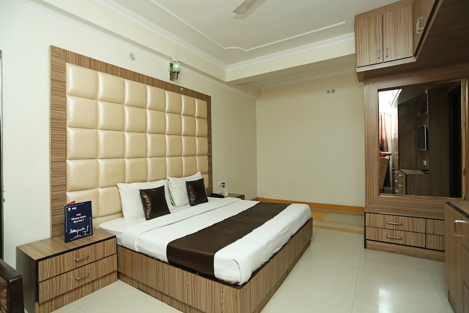 OYO 8785 Hotel Queen's Pearl, Dehradun ISBT, Dehradun