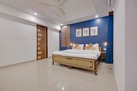 OYO Home 39557 Luxurious Stay East Of Kailash