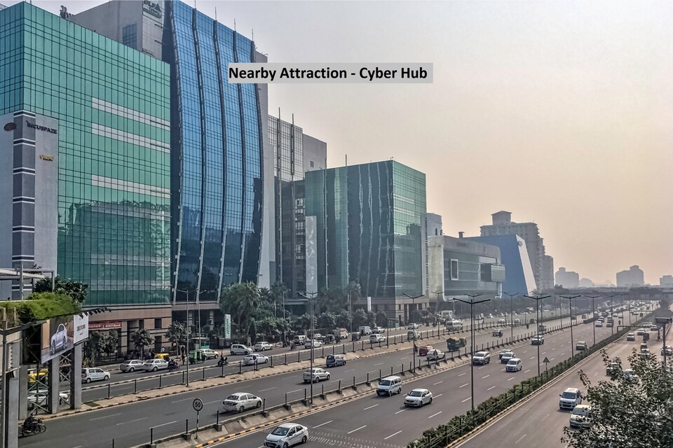 OYO 39565 Decent Studio Cyber Hub, Cyber City, Gurgaon