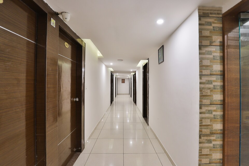 OYO 646 Hotel Salute, Ashram Road Ahmedabad, Ahmedabad