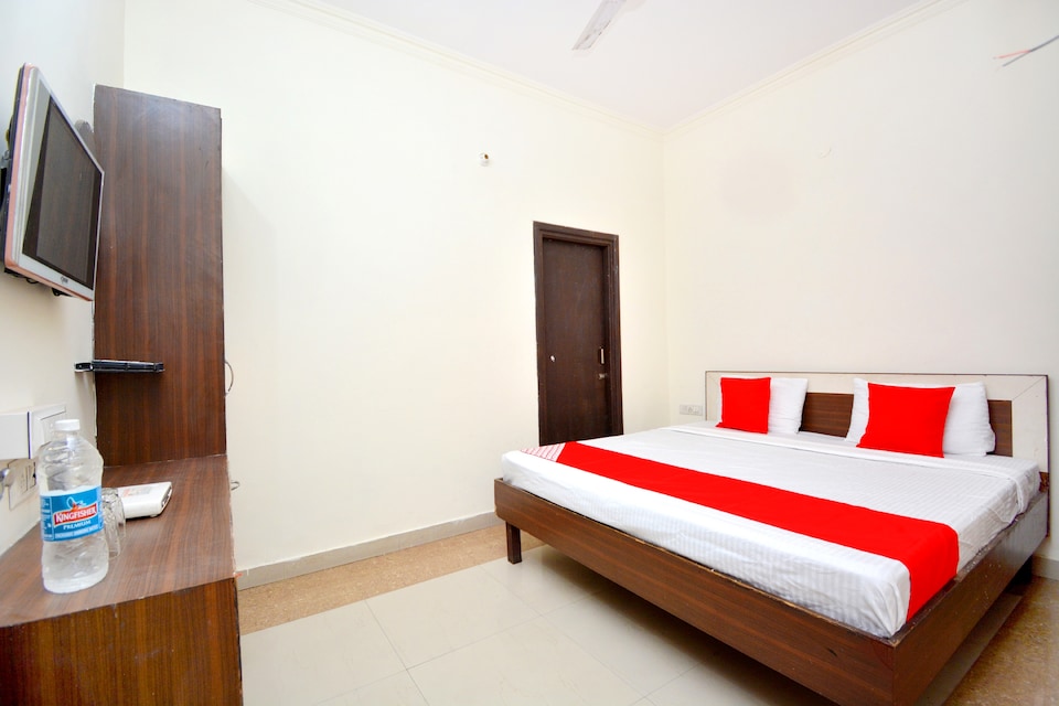 OYO 39597 Prince Paradise, Amritsar Bus Stand, Amritsar