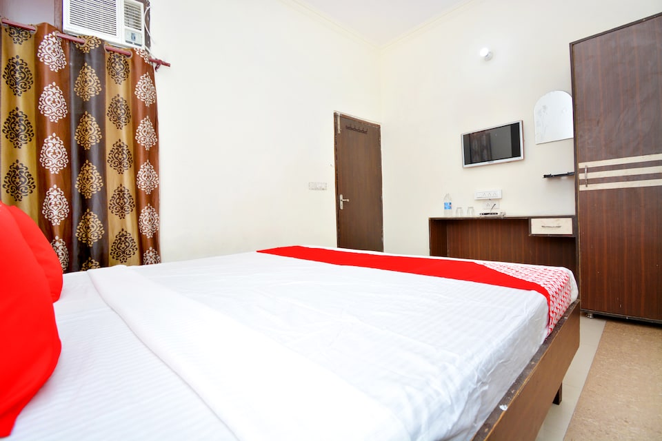 OYO 39597 Prince Paradise, Amritsar Bus Stand, Amritsar
