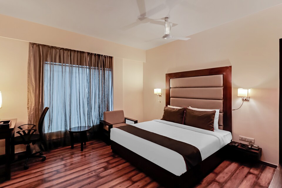 Collection O 39612 Veronica Hotel, Alkapuri Vadodara, Vadodara