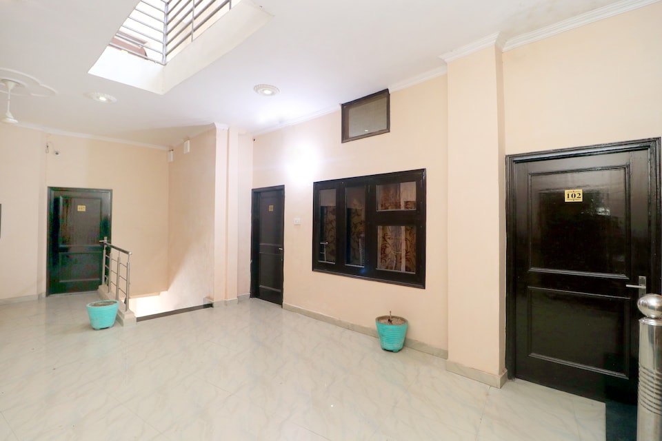 OYO 39626 Rj Royal Guest House, Golden Temple Road Amritsar, Amritsar