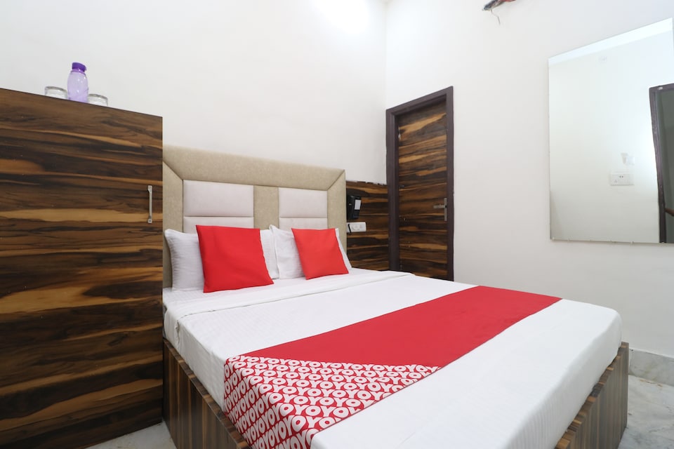 OYO 39638 Hotel Indigo, Golden Temple Road Amritsar, Amritsar