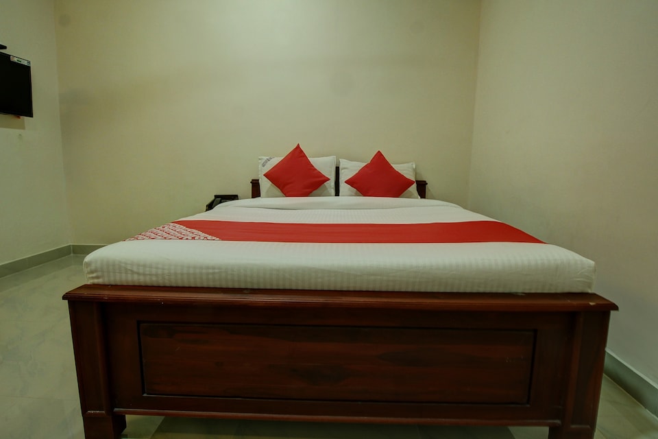 OYO 39647 Geethan Lodge, Karaikal, Karaikal