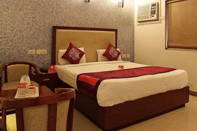 OYO Hotel Deviram Agra