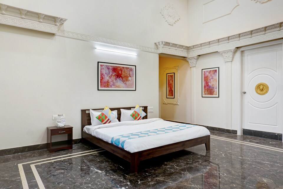 OYO Home Luxe 39660 Exquisite Stay Near Seasons Mall, Kharadi Pune, Pune