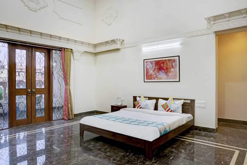 OYO Home Luxe 39660 Exquisite Stay Near Seasons Mall, Kharadi Pune, Pune