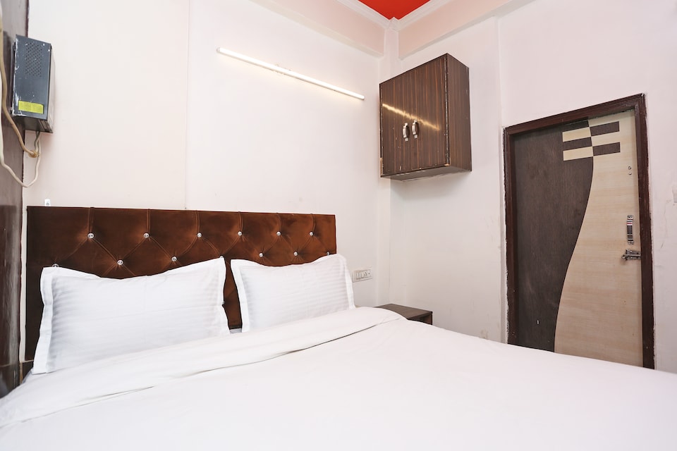 SPOT ON 39685 Hotel Shubham, Ghaziabad City, Ghaziabad