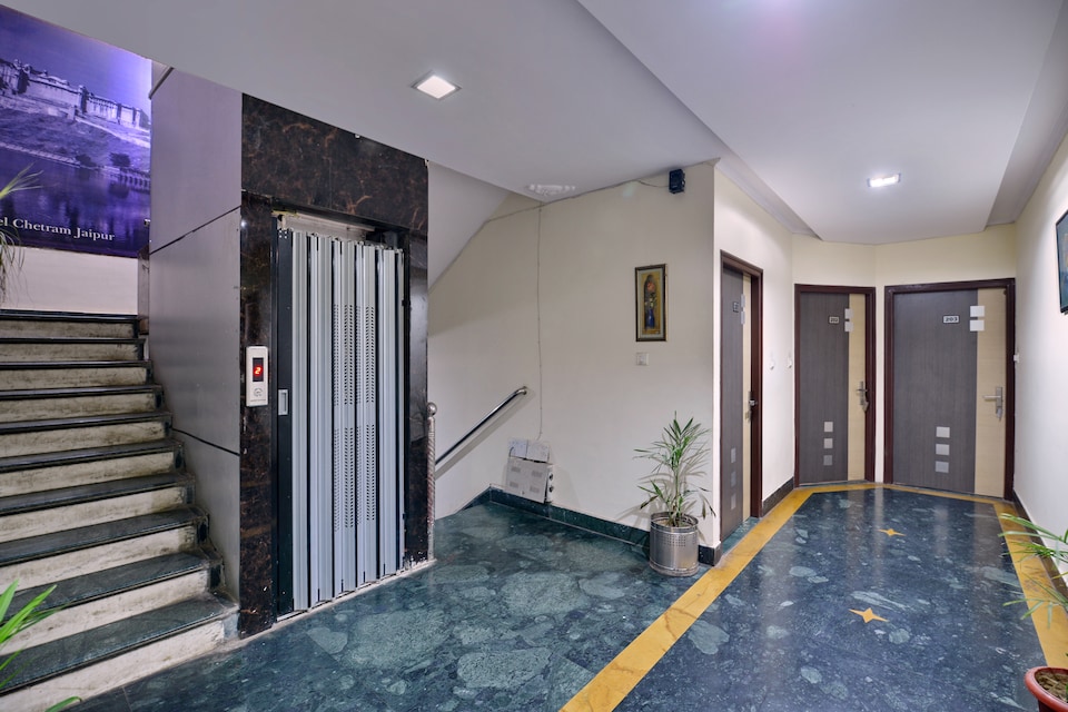 OYO 647 Hotel Chetram, Sikar Road Jaipur, Jaipur